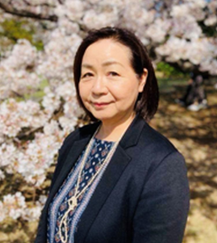 成木 弘子