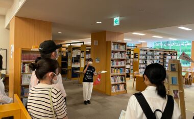 キャンパスツアー（図書館）