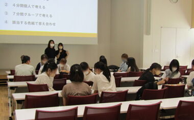 在学生による学生生活クイズ：楽しみながら学生生活を知ってもらいました