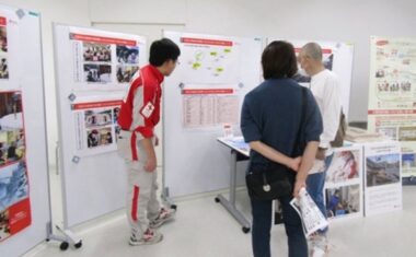 〈日本赤十字社埼玉県支部による展示〉
