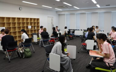 終日多くの参加者で賑わった個別相談